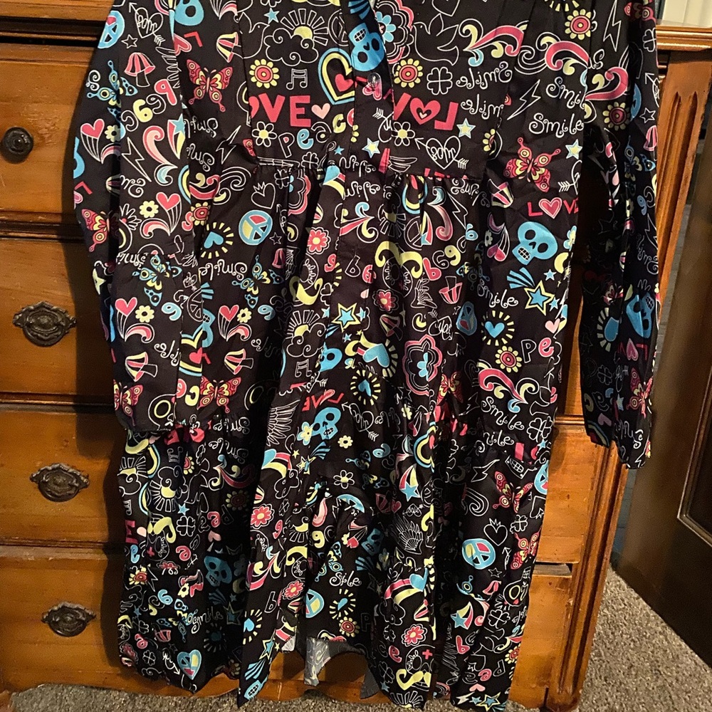 NEW fun pattered dress or tunic. Details galore. Medium with detailed waist.